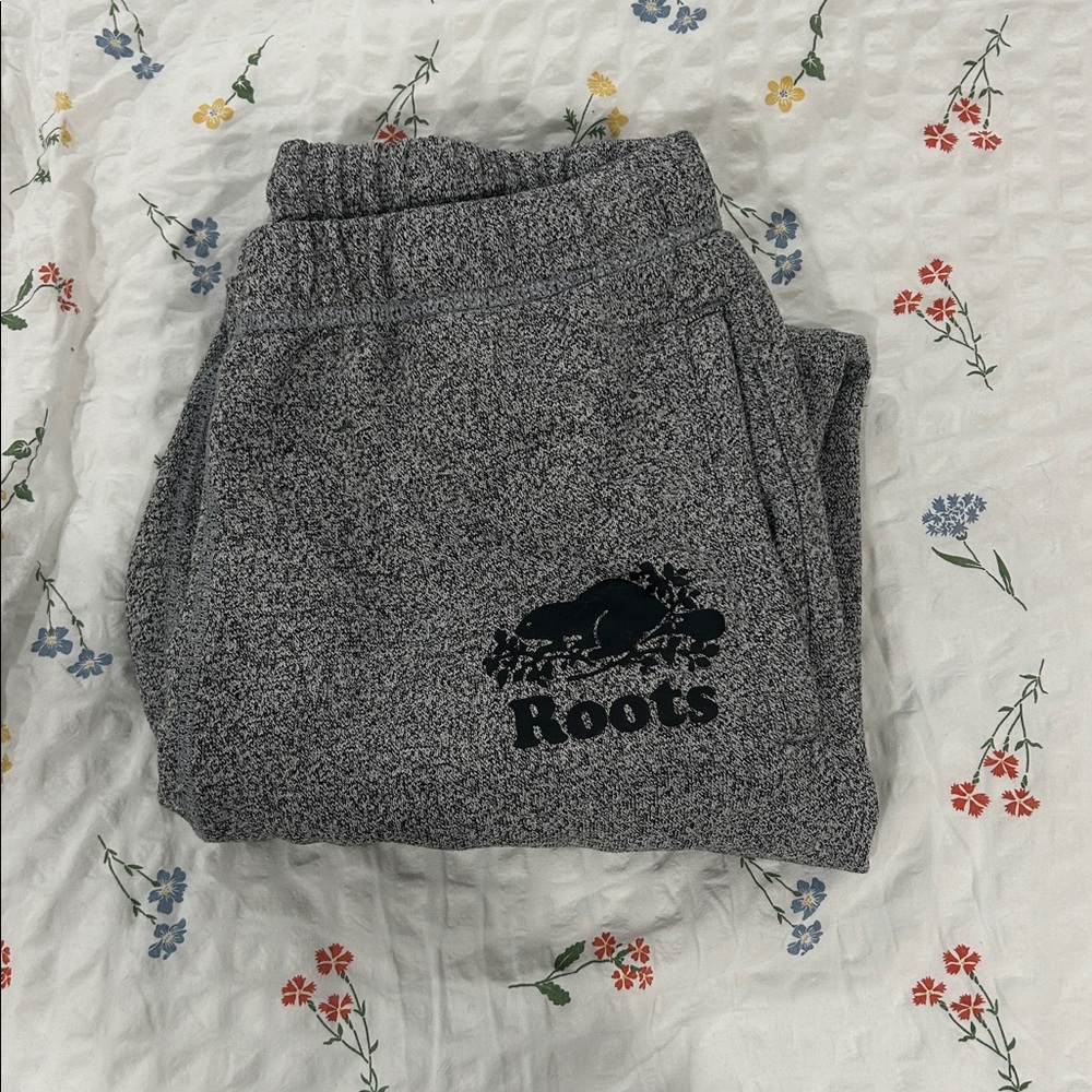 🦫roots sweats
